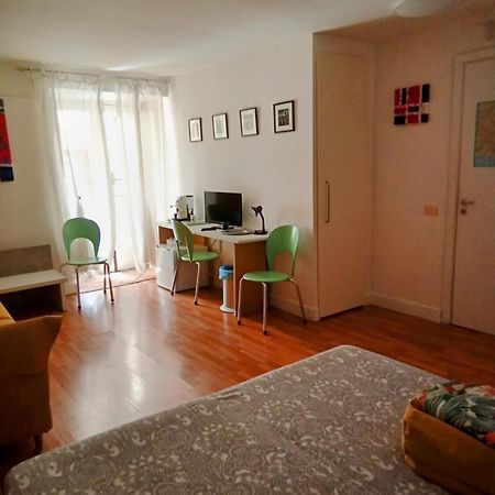 Spazio Hotel Napels Buitenkant foto